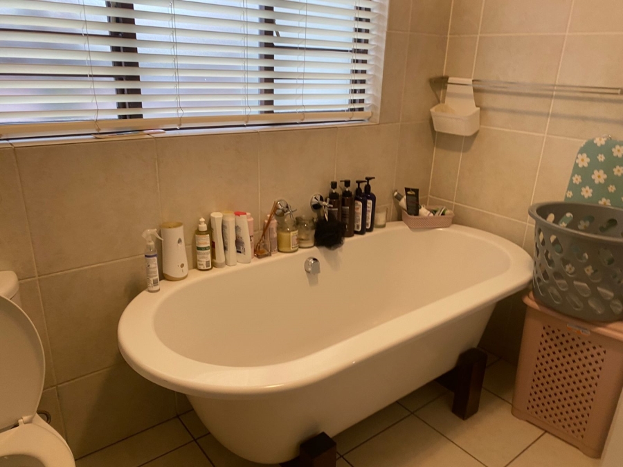 1 Bedroom Property for Sale in Bedfordview Gauteng