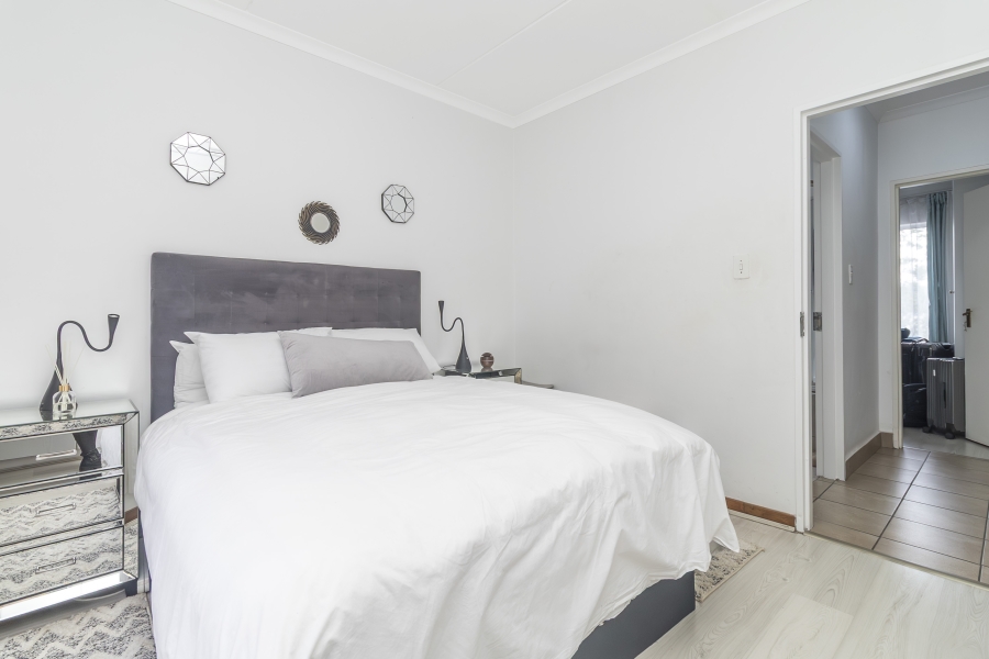 2 Bedroom Property for Sale in Bryanston Gauteng