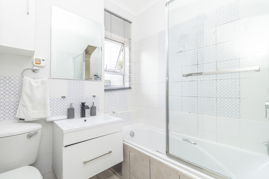 2 Bedroom Property for Sale in Bryanston Gauteng