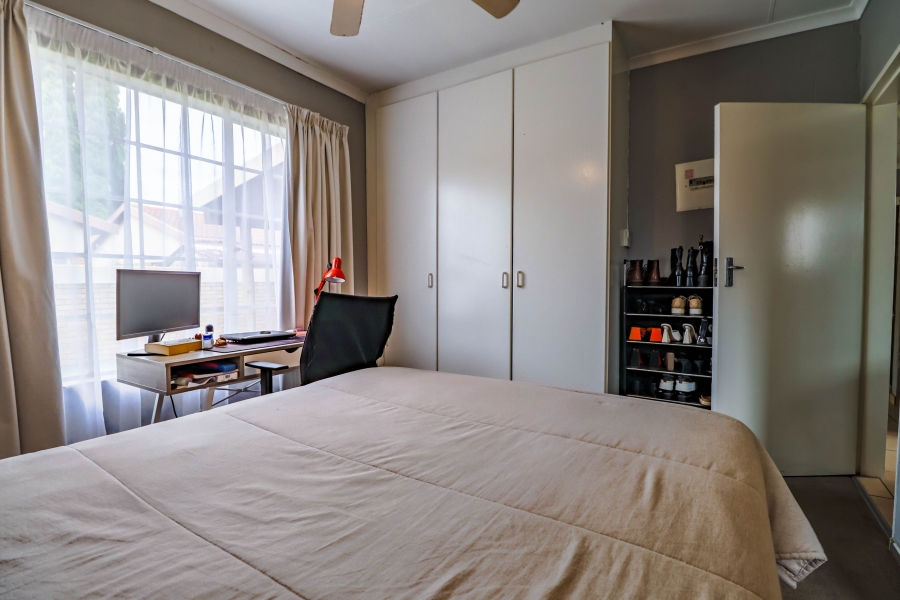 2 Bedroom Property for Sale in Heuwelsig Estate Gauteng