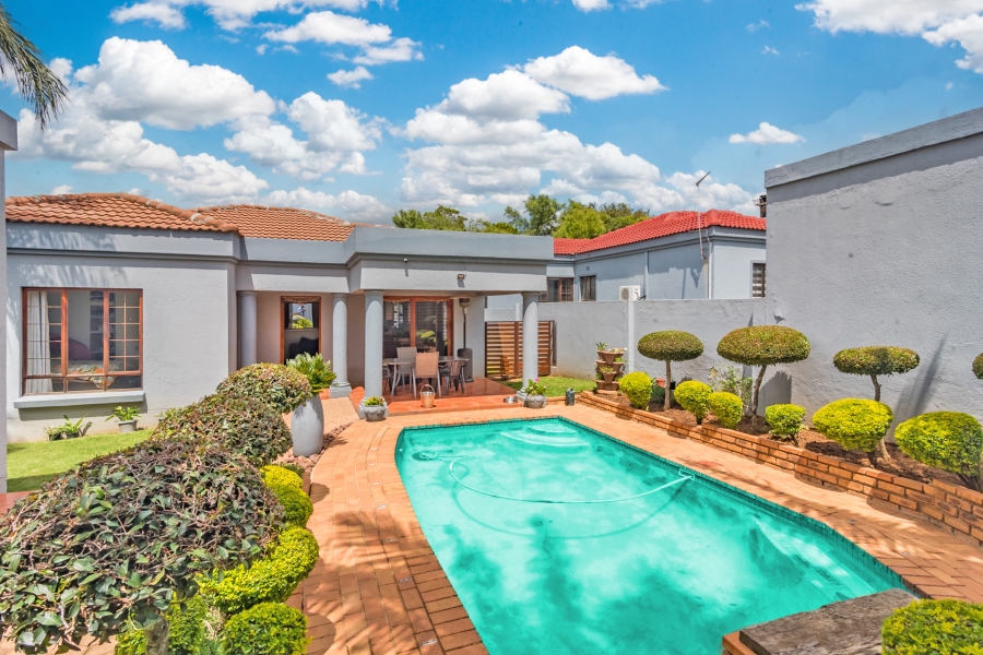 3 Bedroom Property for Sale in Sharonlea Gauteng