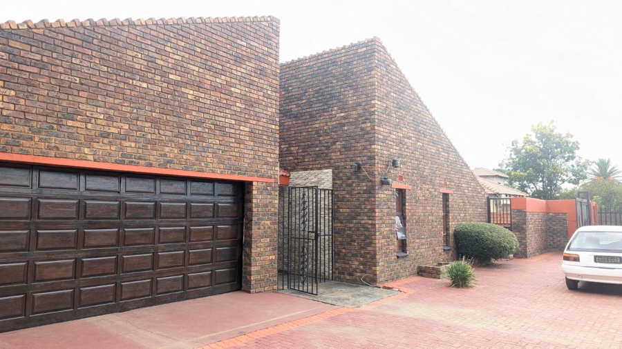 To Let 3 Bedroom Property for Rent in Waldrift Gauteng