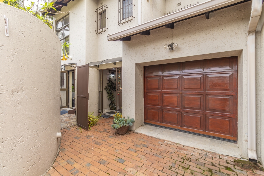 3 Bedroom Property for Sale in Magaliessig Gauteng