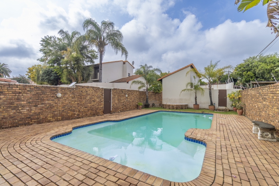 3 Bedroom Property for Sale in Magaliessig Gauteng