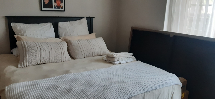 2 Bedroom Property for Sale in Groenkloof Gauteng