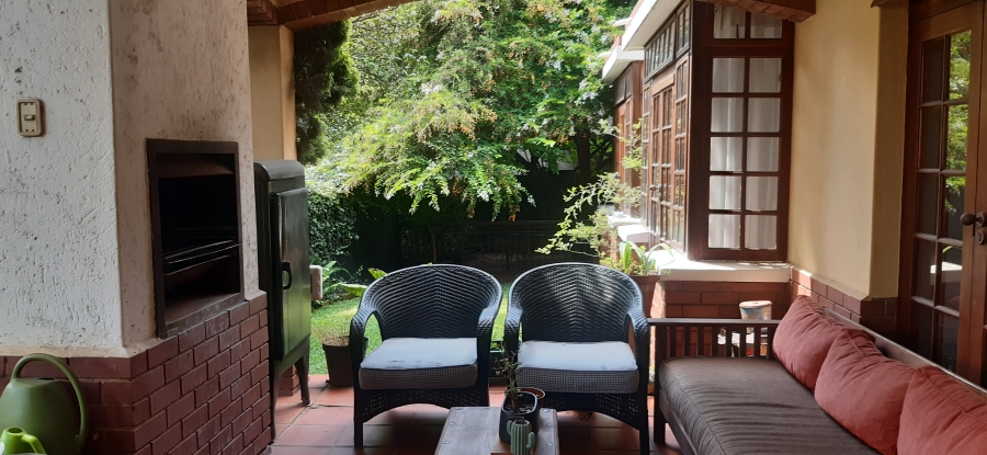 2 Bedroom Property for Sale in Groenkloof Gauteng