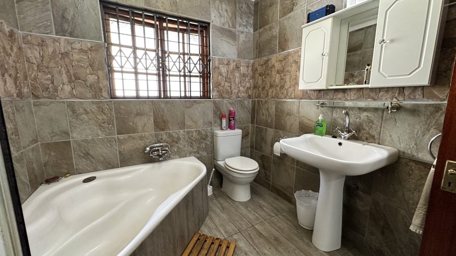 3 Bedroom Property for Sale in Lambton Gauteng