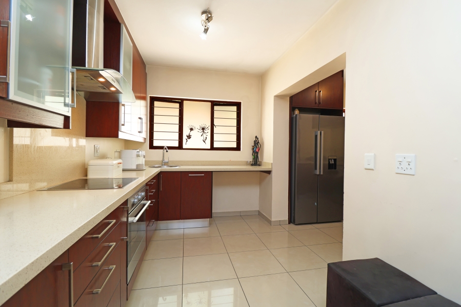 4 Bedroom Property for Sale in Waverley Gauteng