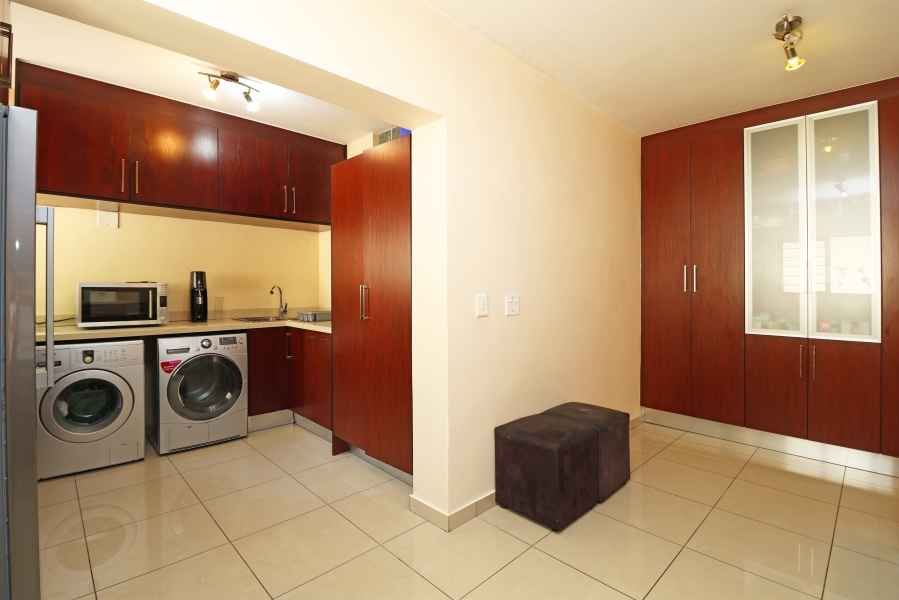 4 Bedroom Property for Sale in Waverley Gauteng