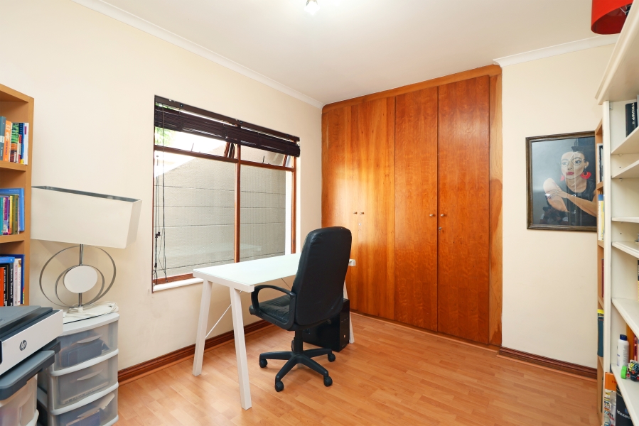 4 Bedroom Property for Sale in Waverley Gauteng