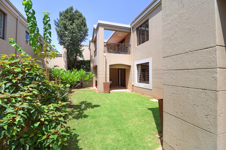 4 Bedroom Property for Sale in Waverley Gauteng