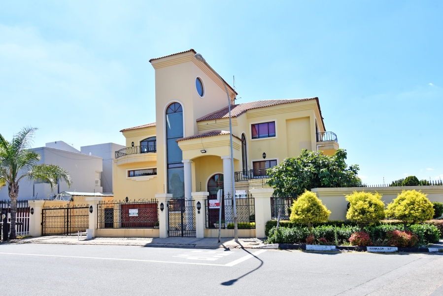 6 Bedroom Property for Sale in Crown North Gauteng