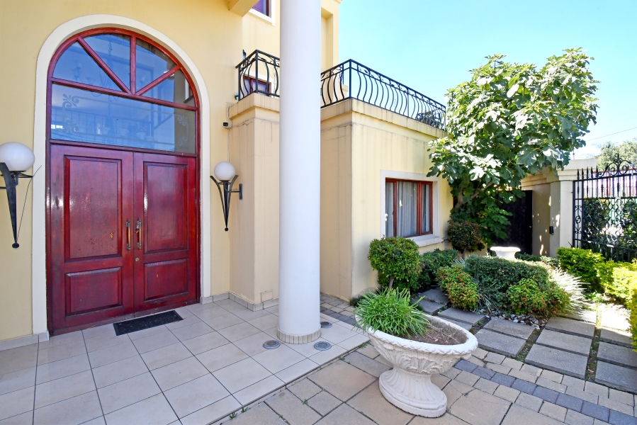 6 Bedroom Property for Sale in Crown North Gauteng