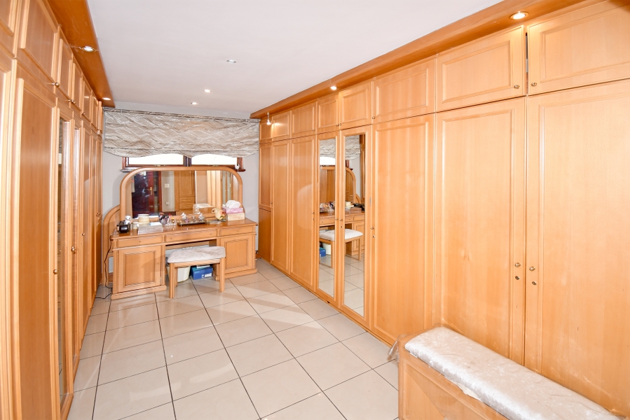 6 Bedroom Property for Sale in Crown North Gauteng