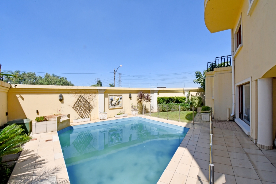 6 Bedroom Property for Sale in Crown North Gauteng