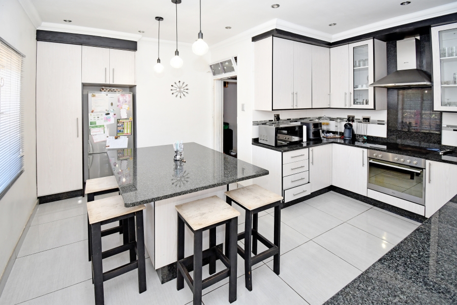 3 Bedroom Property for Sale in Crosby Gauteng