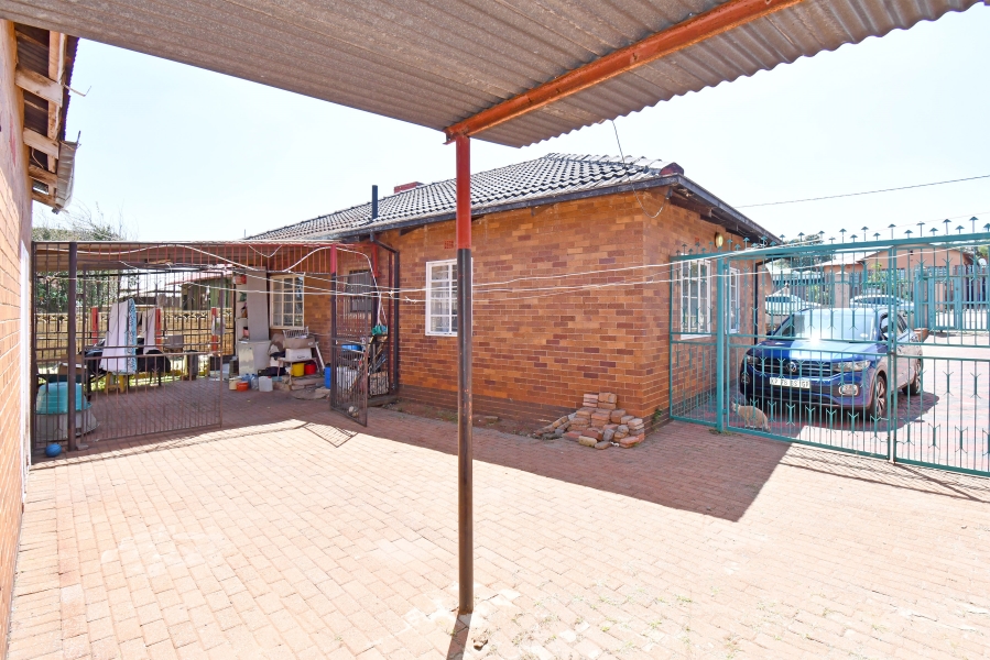3 Bedroom Property for Sale in Crosby Gauteng