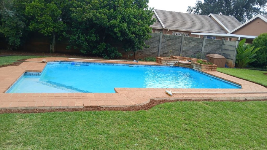 3 Bedroom Property for Sale in Helikonpark Gauteng