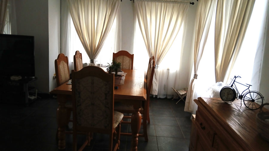 3 Bedroom Property for Sale in Helikonpark Gauteng