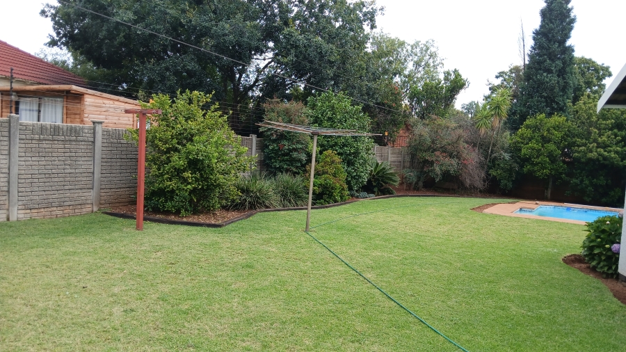 3 Bedroom Property for Sale in Helikonpark Gauteng