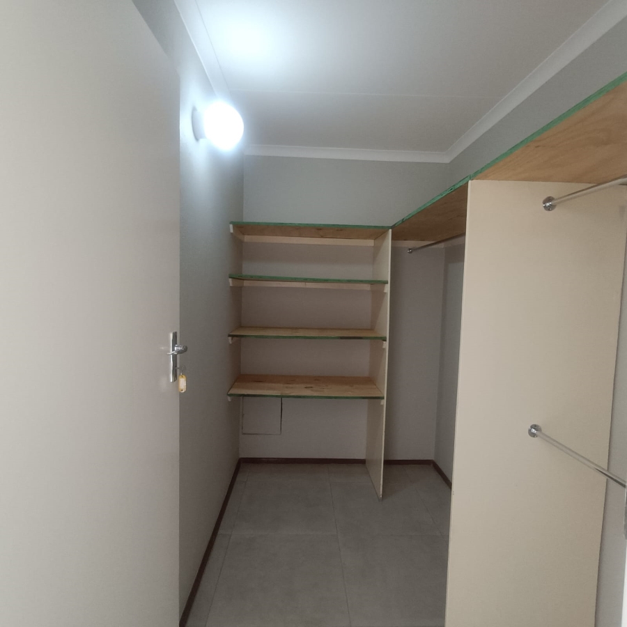 To Let 3 Bedroom Property for Rent in Blackheath Gauteng