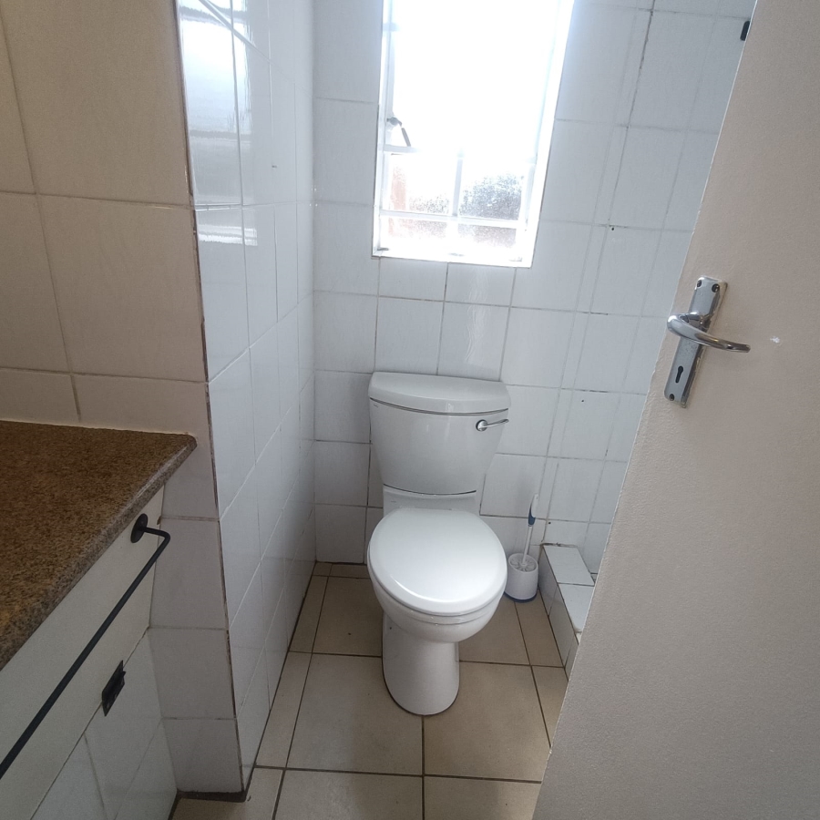 To Let 3 Bedroom Property for Rent in Blackheath Gauteng