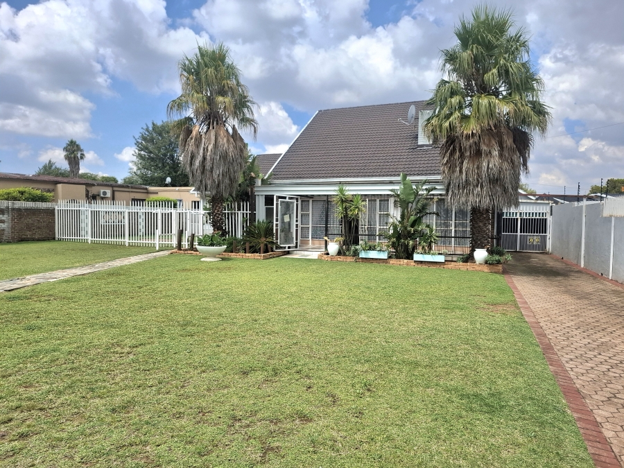 3 Bedroom Property for Sale in Greenhills Gauteng