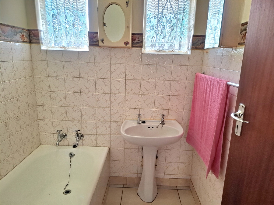 3 Bedroom Property for Sale in Greenhills Gauteng
