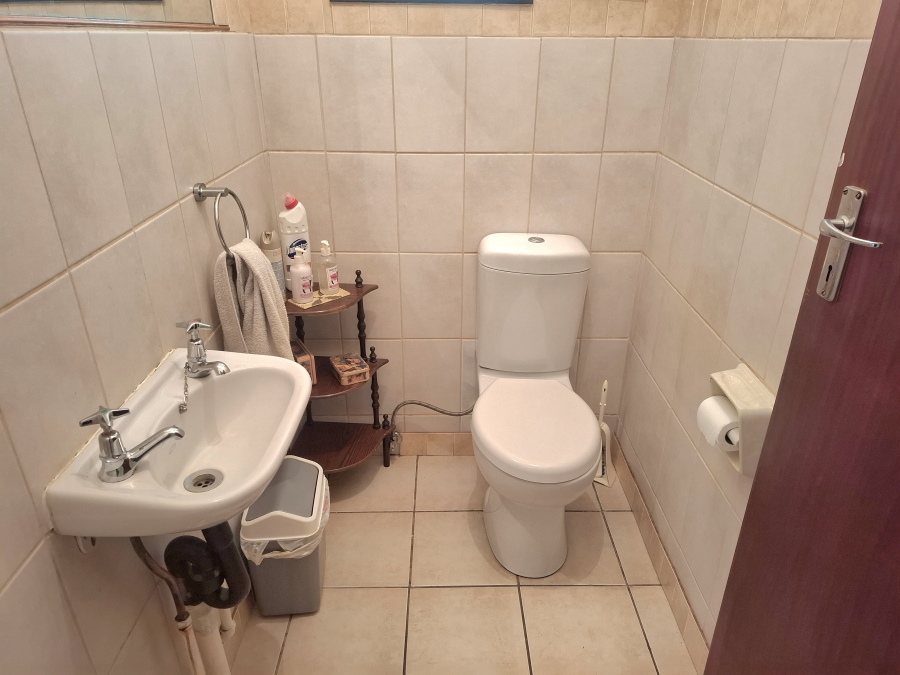 3 Bedroom Property for Sale in Greenhills Gauteng