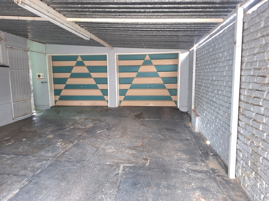 3 Bedroom Property for Sale in Greenhills Gauteng