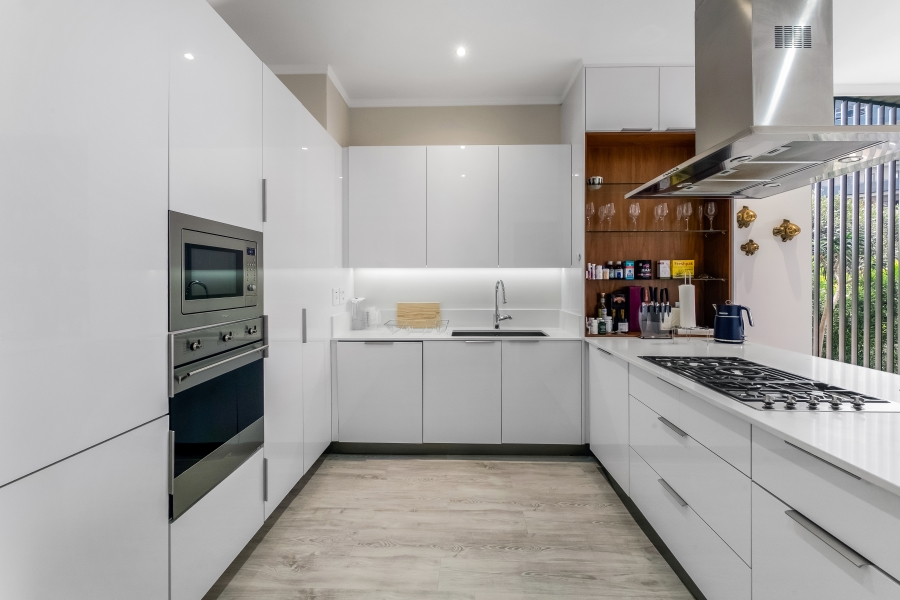 To Let 2 Bedroom Property for Rent in Sandton Central Gauteng