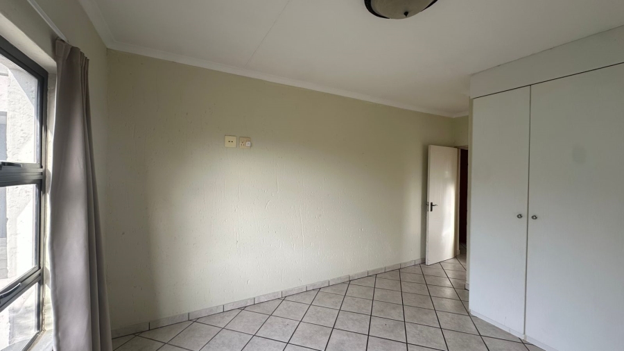 To Let 2 Bedroom Property for Rent in Sunninghill Gauteng