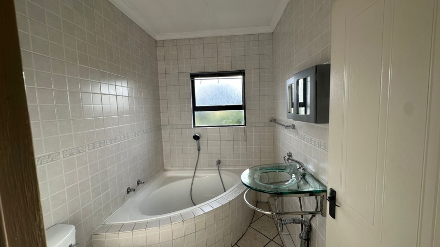 To Let 2 Bedroom Property for Rent in Sunninghill Gauteng