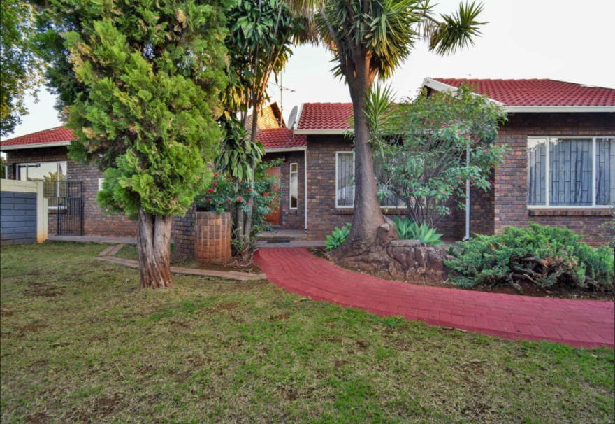 3 Bedroom Property for Sale in The Orchards Gauteng