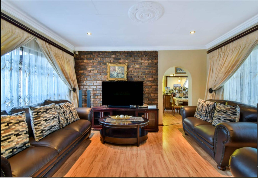 3 Bedroom Property for Sale in The Orchards Gauteng