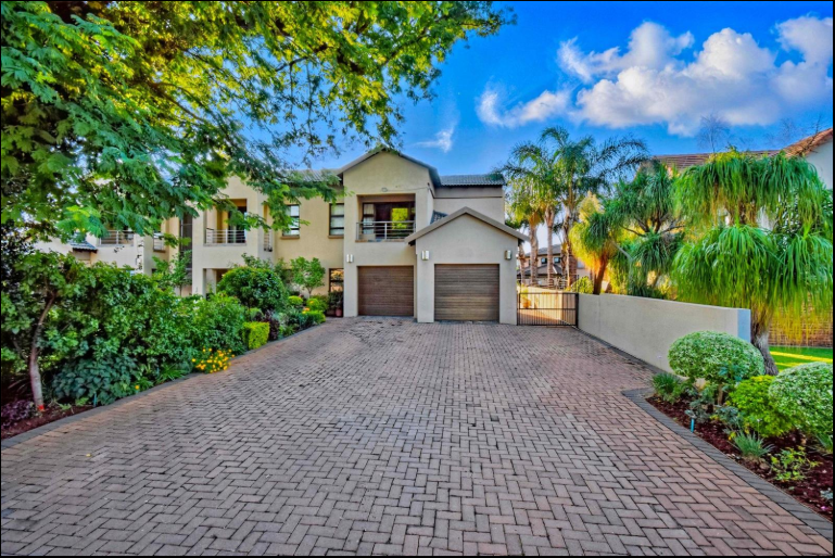 4 Bedroom Property for Sale in Zambezi Country Estate Gauteng