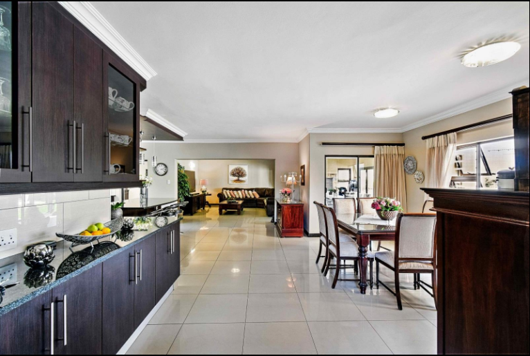 4 Bedroom Property for Sale in Zambezi Country Estate Gauteng