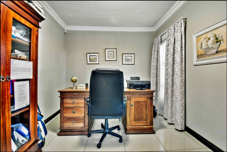 4 Bedroom Property for Sale in Zambezi Country Estate Gauteng