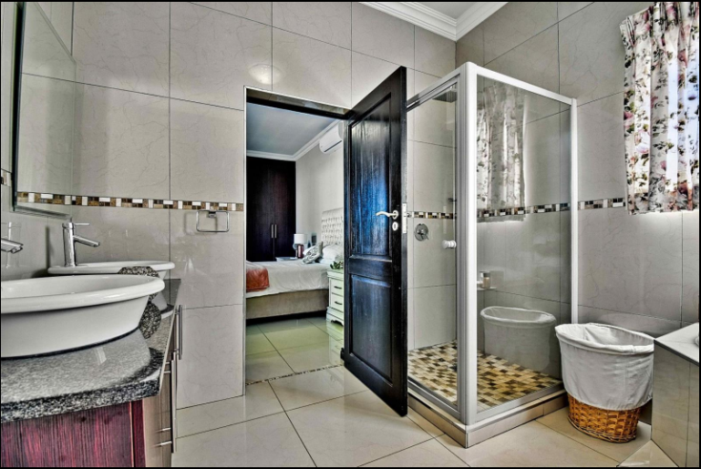 4 Bedroom Property for Sale in Zambezi Country Estate Gauteng