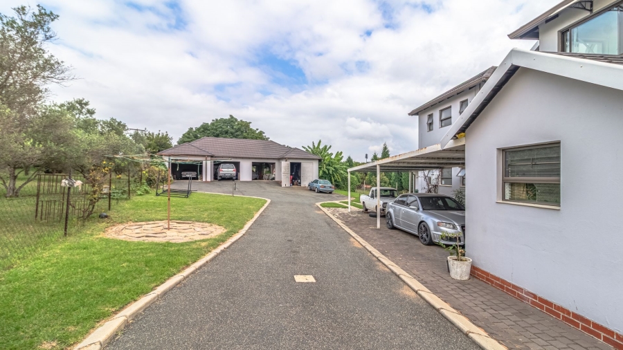 6 Bedroom Property for Sale in Lanseria Gauteng
