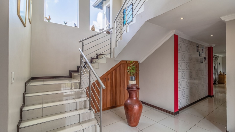 6 Bedroom Property for Sale in Lanseria Gauteng