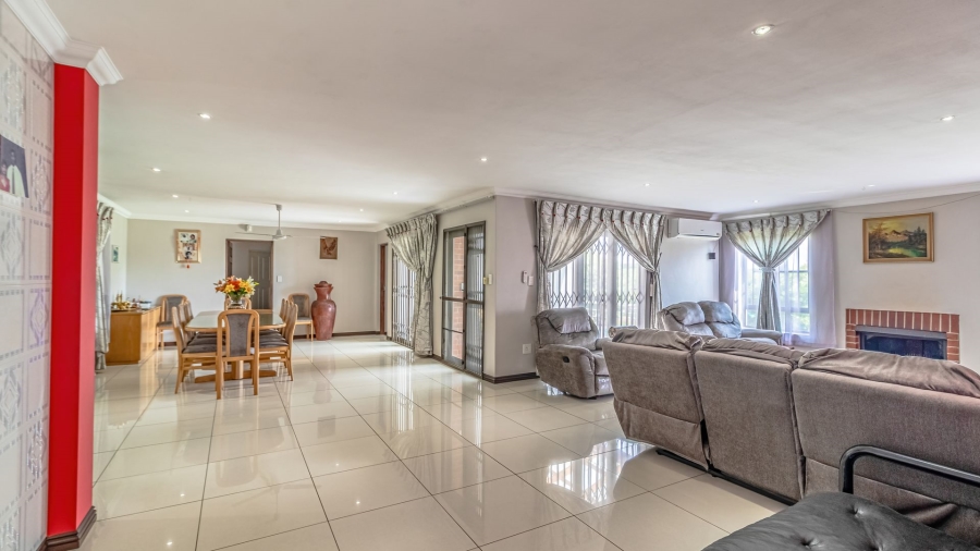 6 Bedroom Property for Sale in Lanseria Gauteng