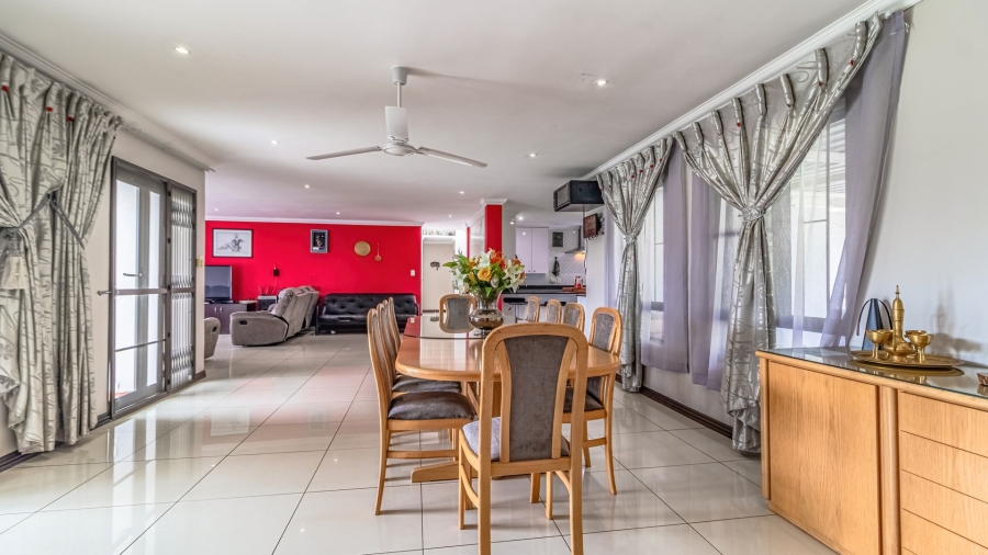 6 Bedroom Property for Sale in Lanseria Gauteng