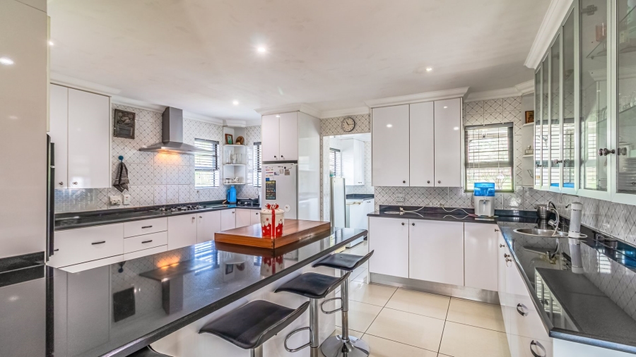 6 Bedroom Property for Sale in Lanseria Gauteng