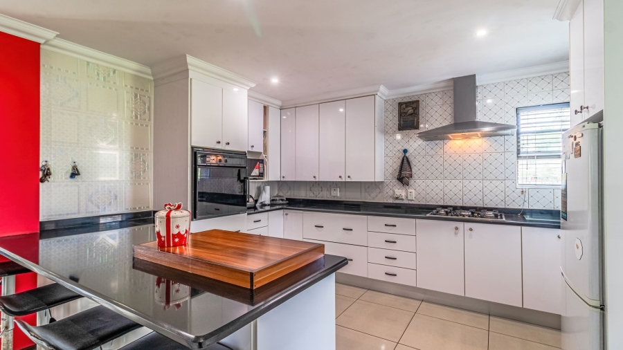 6 Bedroom Property for Sale in Lanseria Gauteng