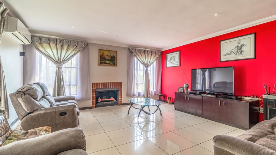 6 Bedroom Property for Sale in Lanseria Gauteng