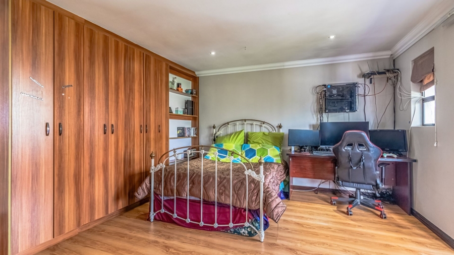 6 Bedroom Property for Sale in Lanseria Gauteng