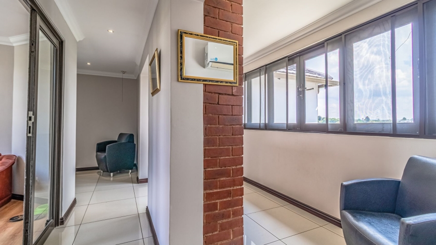 6 Bedroom Property for Sale in Lanseria Gauteng