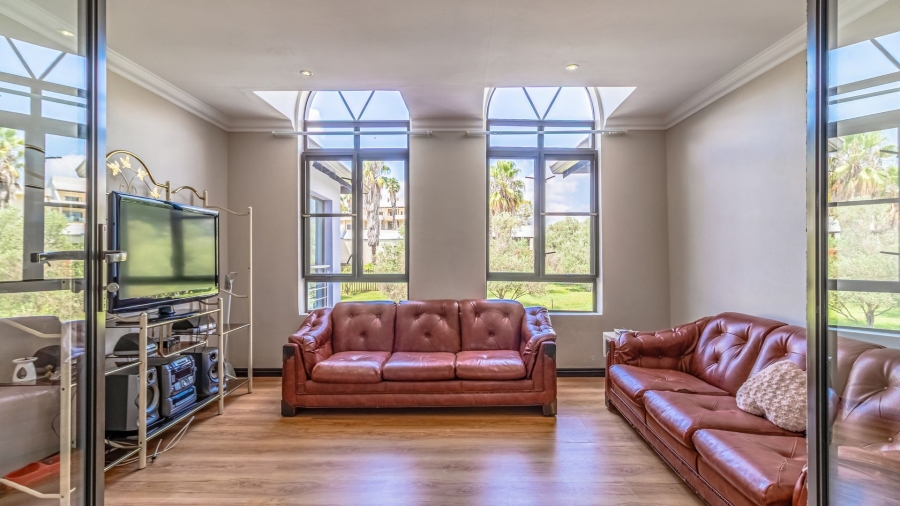 6 Bedroom Property for Sale in Lanseria Gauteng