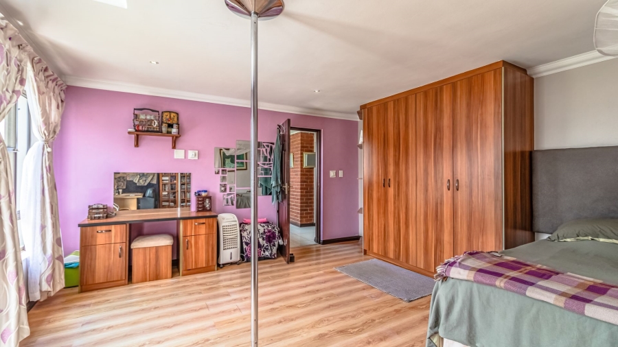 6 Bedroom Property for Sale in Lanseria Gauteng